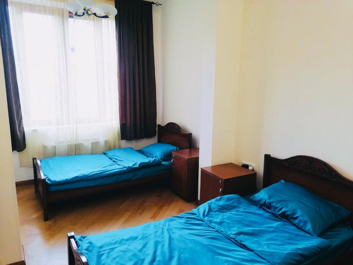 Arevahostel&Apartment Yerevan Exterior photo
