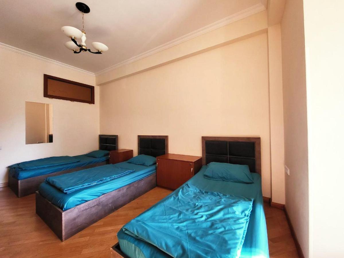 Arevahostel&Apartment Yerevan Exterior photo